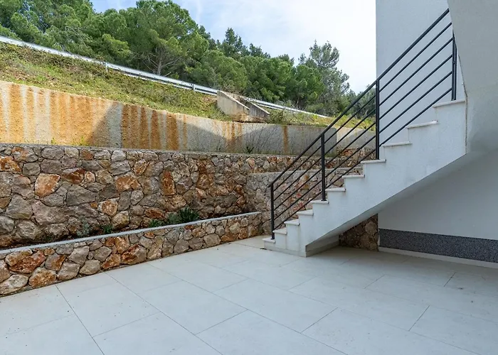 Blue Sky Apartment *